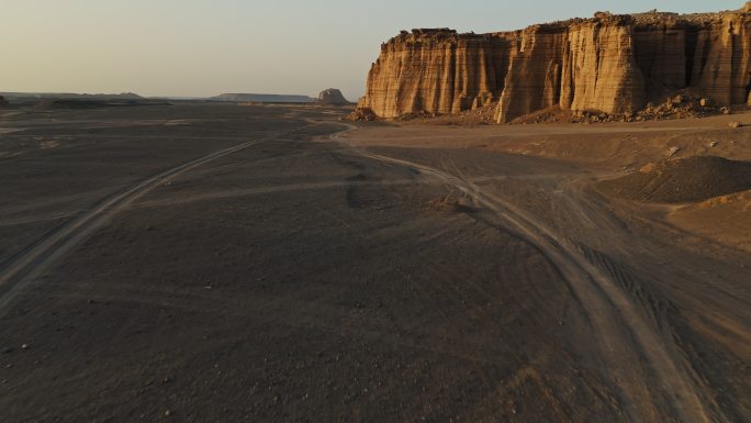 新疆哈密大海道无人区壮丽的雅丹风蚀地貌