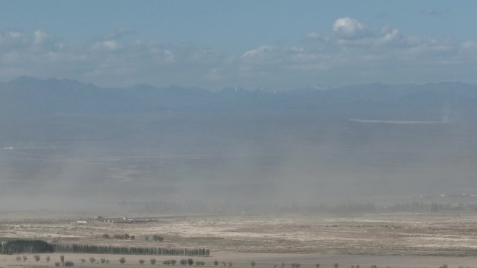 新疆吐鲁番盆地沙尘天气