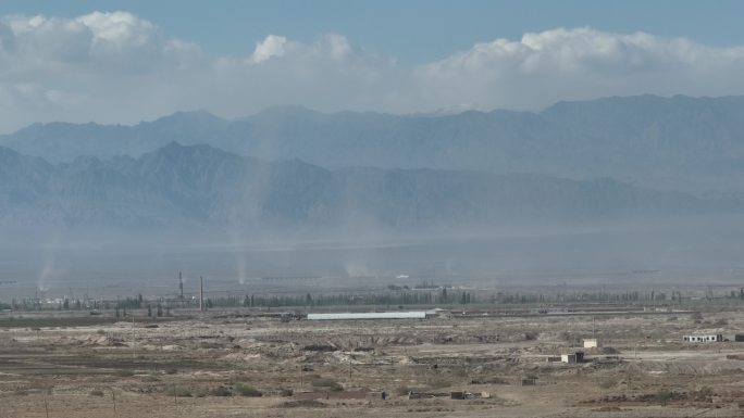 新疆吐鲁番盆地沙尘天气