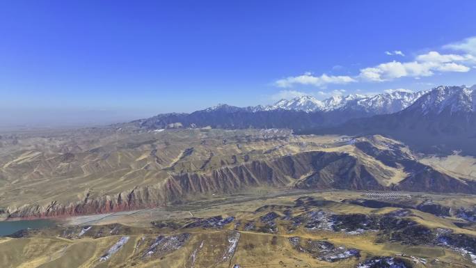 4k航拍马蹄寺祁连山草原雪山