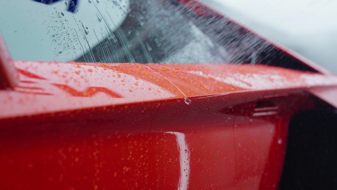 兰博基尼120帧慢动作质感水滴洗车镜头