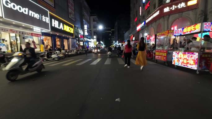 街道夜晚快速第一视觉骑行街市街道商业区