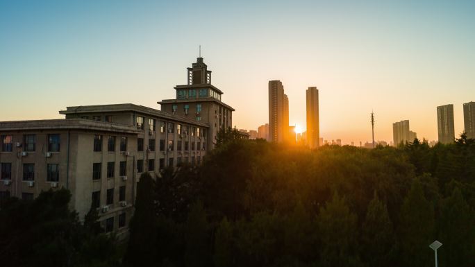 东北大学日落航拍