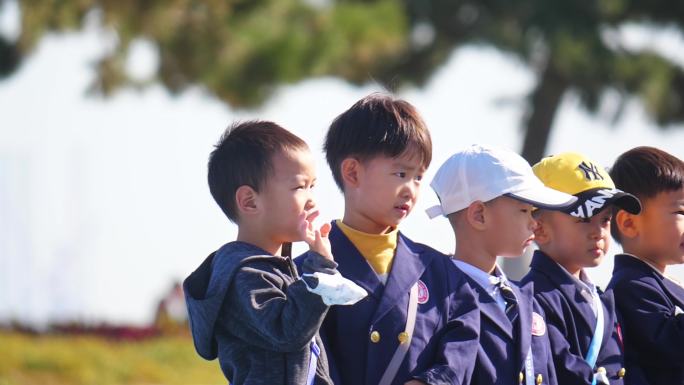 小朋友 孩子秋游 秋游 孩子 小孩排队