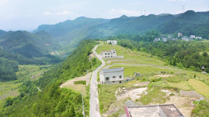 高山沿山公路航拍