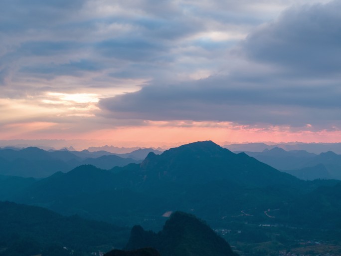 广西夕阳下山延时航拍01