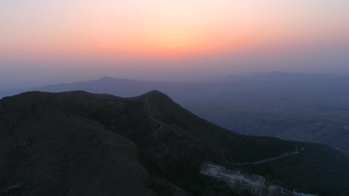 航拍夕阳下的昭陵