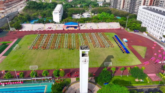 4K航拍深圳第二外语学校体育场