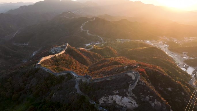 航拍秋日巍峨雄伟八达岭长城