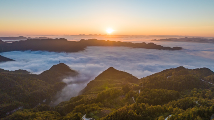 日出云海山森林大自然