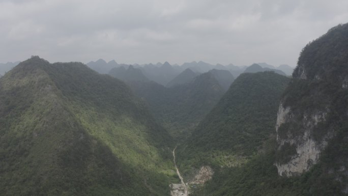 走出大山