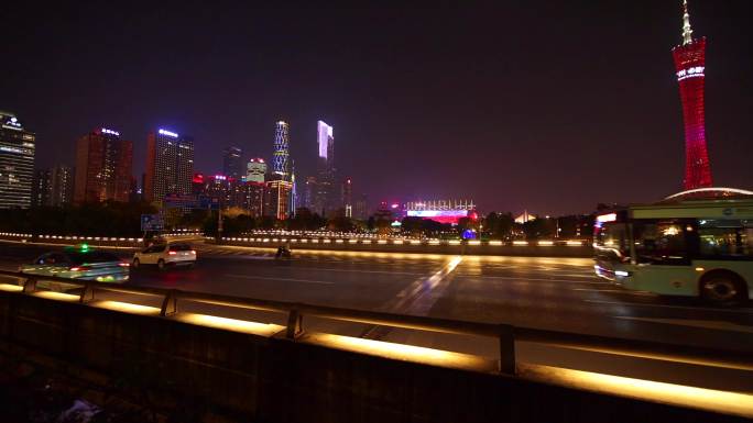 夜晚广州车流慢镜缓慢行驶广州大桥