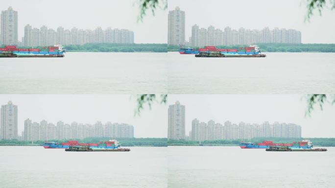 南京长江大桥和江上轮船