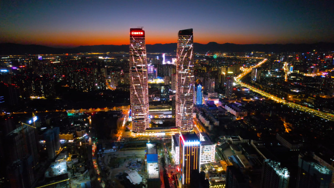 昆明西山区夜景