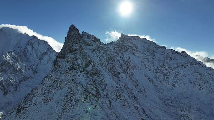 壮丽巍峨大气雄伟雪山航拍