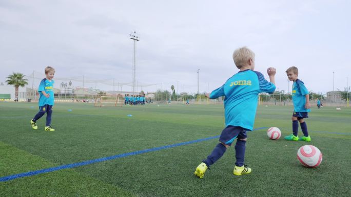 西班牙 孩子 足球训练