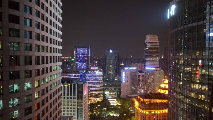 夜晚航拍广州CBD夜景城市中央