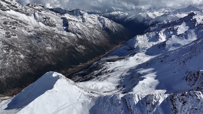 雪山航拍