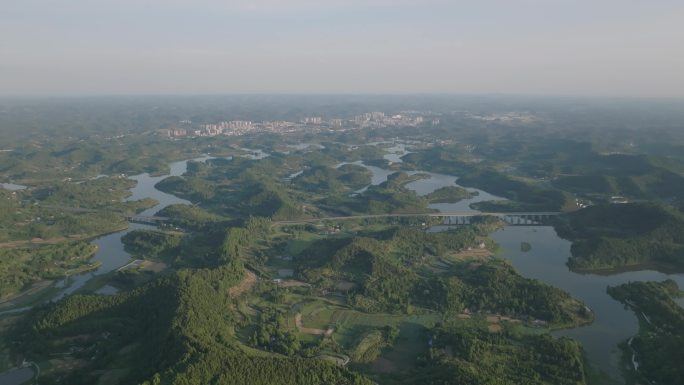 四川省遂西高速赤城湖站大桥