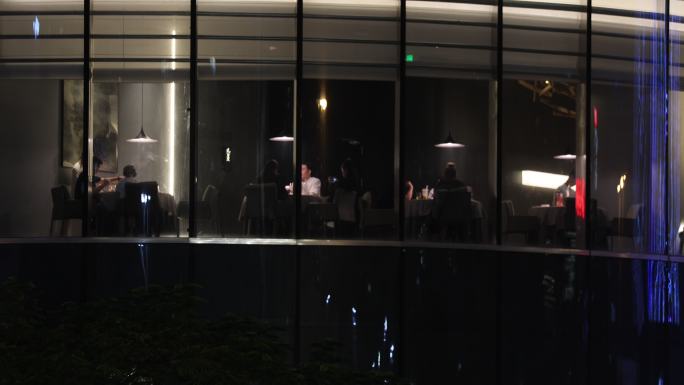 夜晚大厦玻璃幕墙10