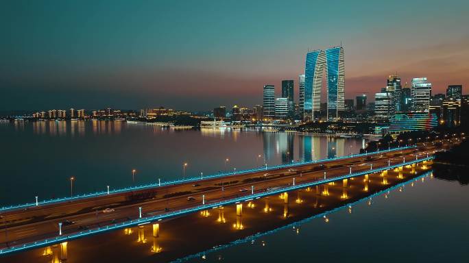 苏州金鸡湖大桥夜景