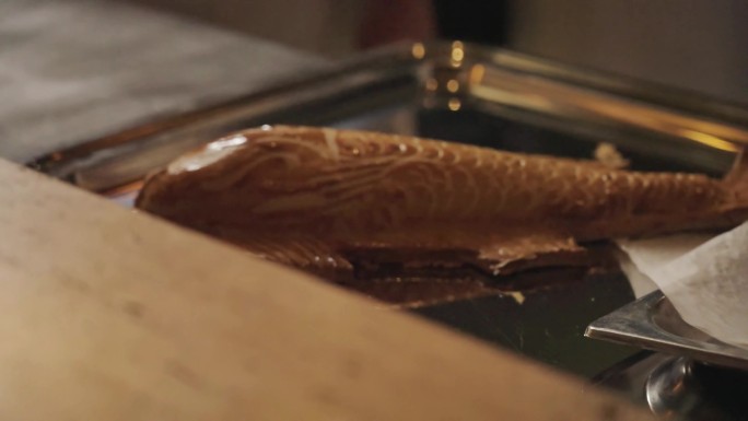 法国厨师料理酥皮鲑鱼制作法餐制作