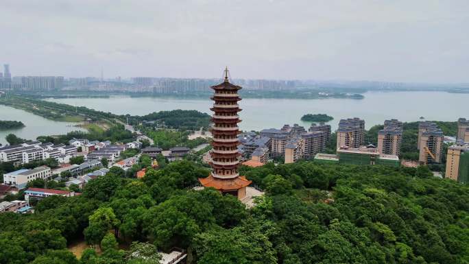 航拍岳阳圣安寺