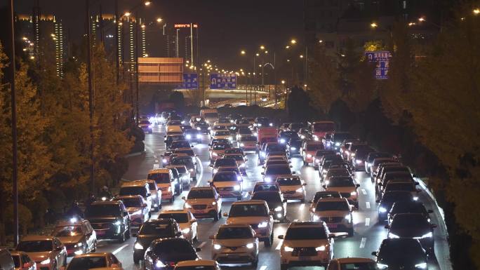 城市快速路汽车 车辆川流不息