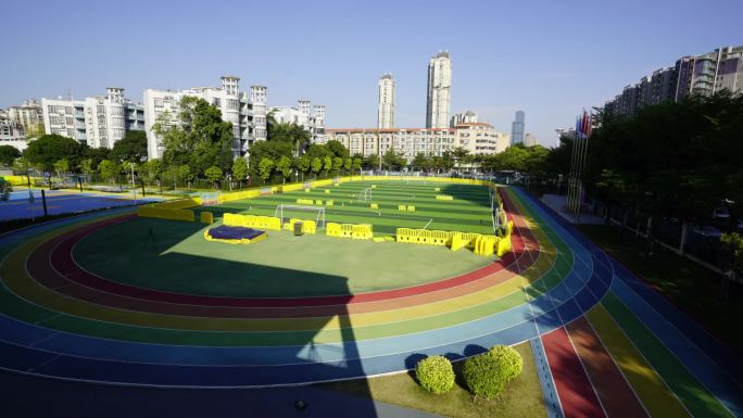 唯美小学中学校园空景校园操场跑道光影延时