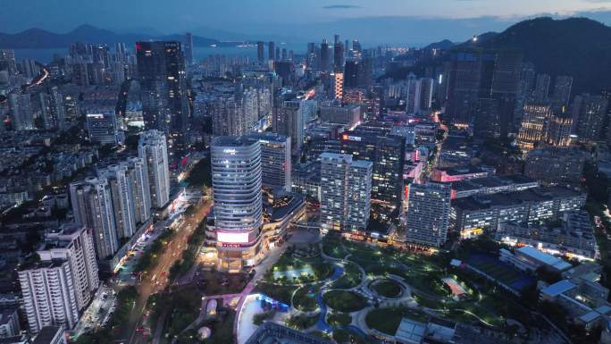 航拍深圳南山来福士广场夜景