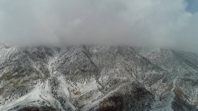 户外空镜头雪山航拍