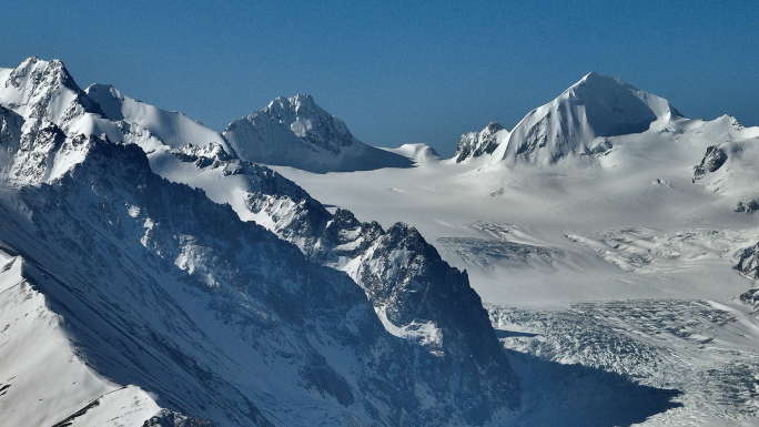 西藏八宿然乌镇德姆拉山雪原3