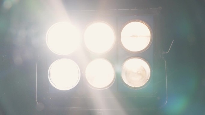 【Z02】——专业照明设备——灯开灯关