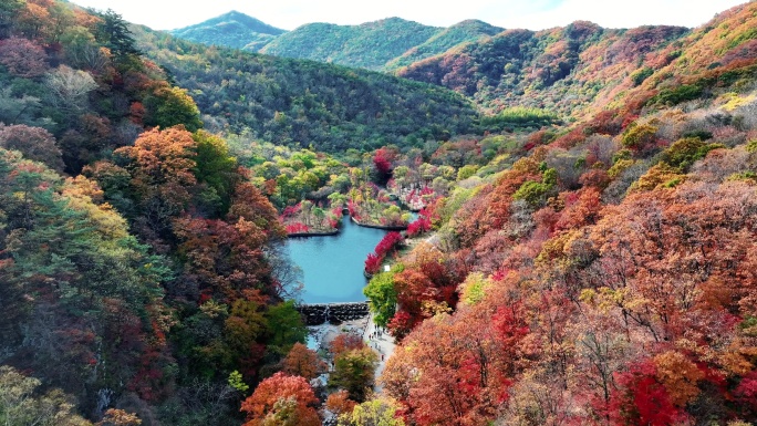 本溪老边沟秋景