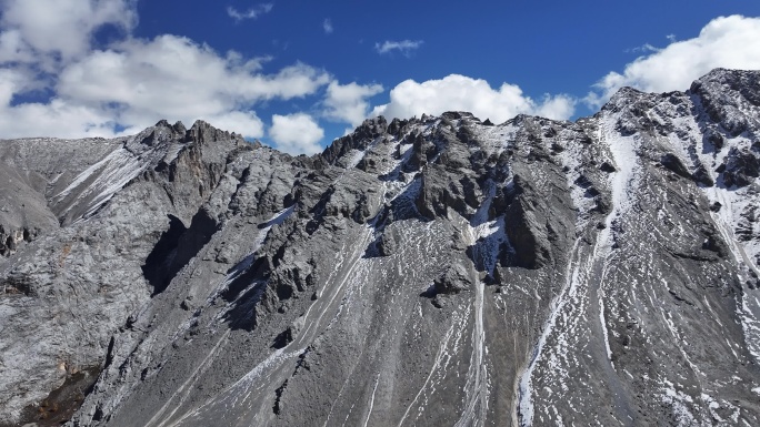 壮丽巍峨大气雄伟雪山航拍