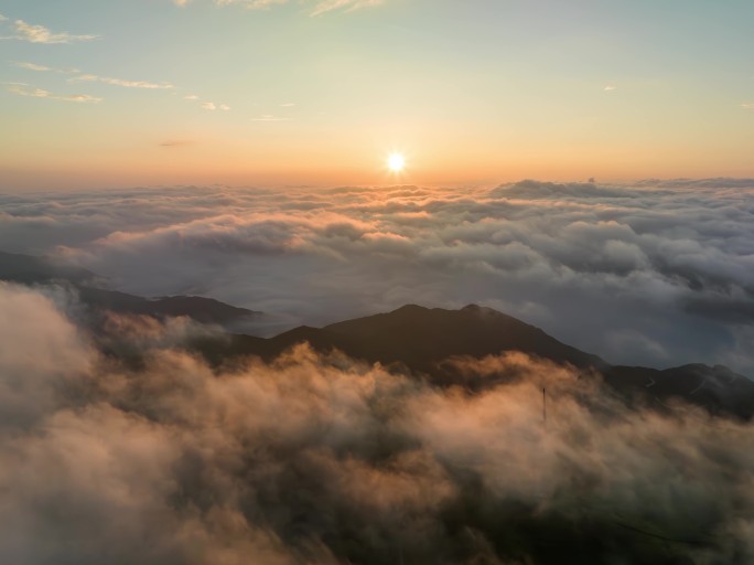 南山牧场日出云海延时