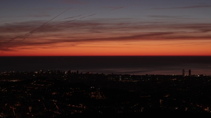西班牙，巴塞罗那:日出