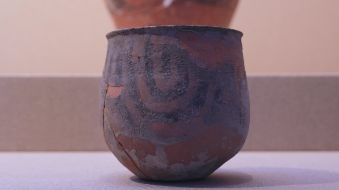 4k拍摄红山文化博物馆垂弧纹彩陶罐