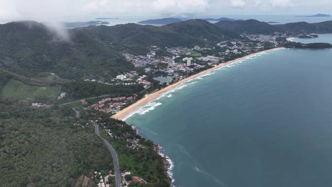 航拍东南亚泰国普吉岛卡伦海滩夏季城市风光