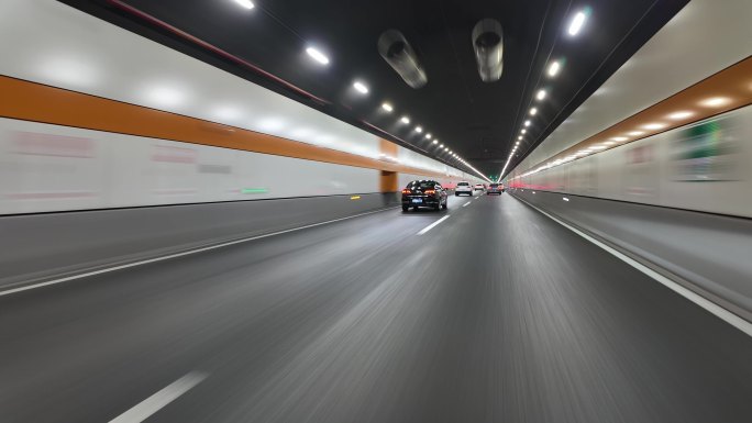 汽车穿过城市地下隧道延时摄影