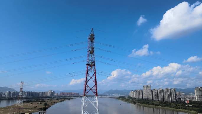 高压电线 电塔设备 西电东送电力巡检