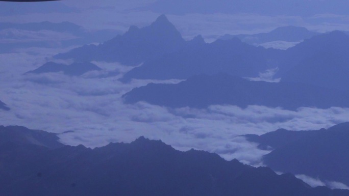 康定机场横断山