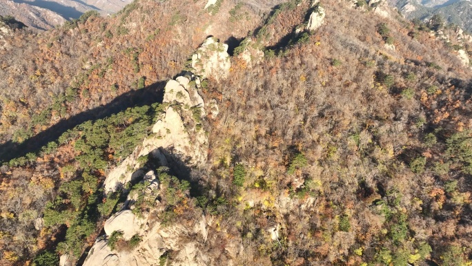 航拍千山山巅石峰