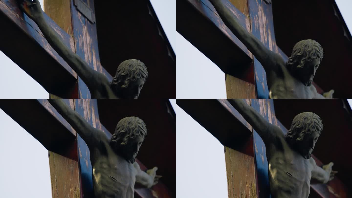 耶稣基督在意大利的一座山上被钉在十字架上