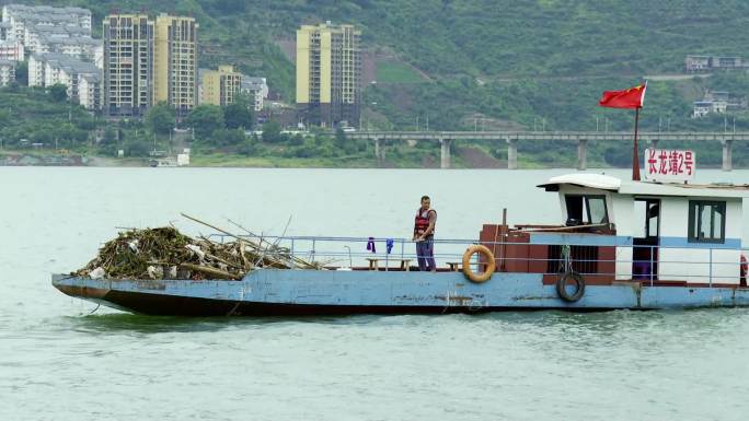 清飘队 水上打捞队 湖面美容师 打捞垃圾