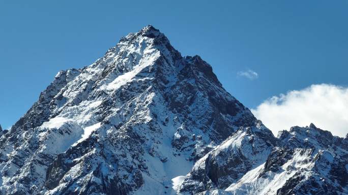 四川 九寨沟 四姑娘山  雪宝顶 航拍