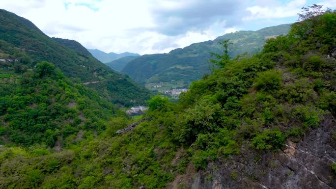 郧西关防沙沟村