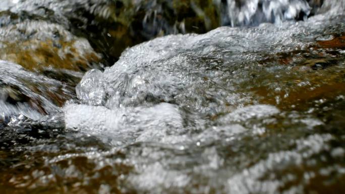 流水溪流水流水花