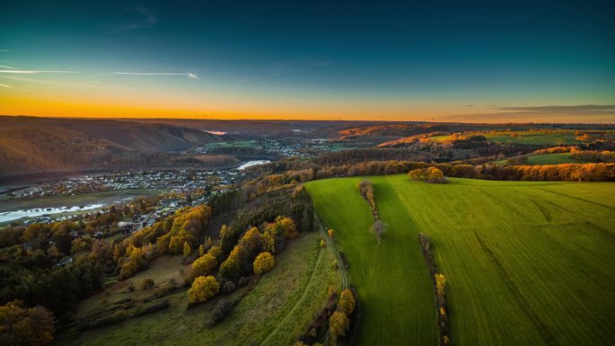 日出时的秋景日出时的秋景欧洲北莱茵威斯特