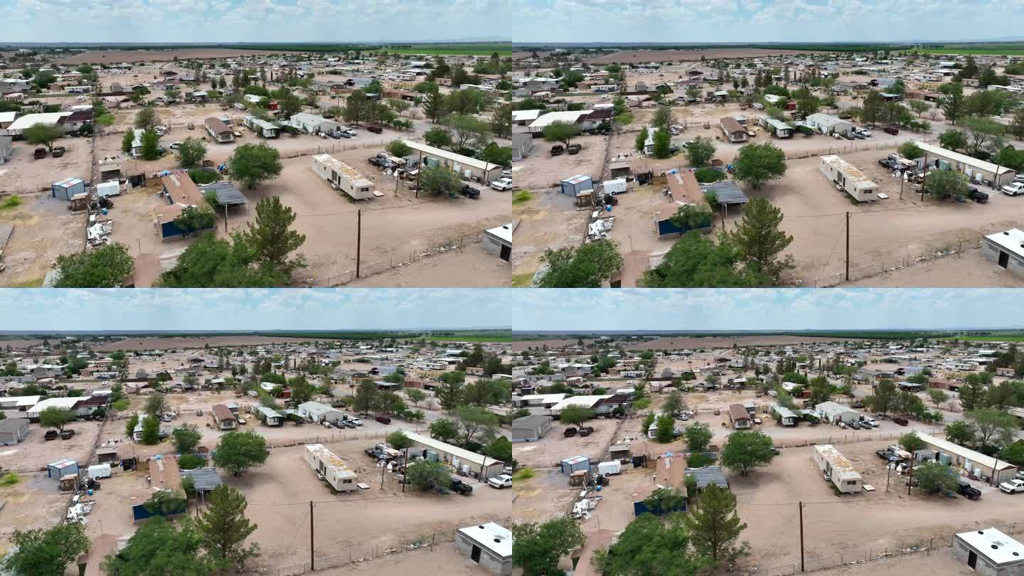 沙漠中拖车公园里的移动房屋。美国西南部的低收入住房。在大牧场上为农场工人拍摄的房屋航拍照片。